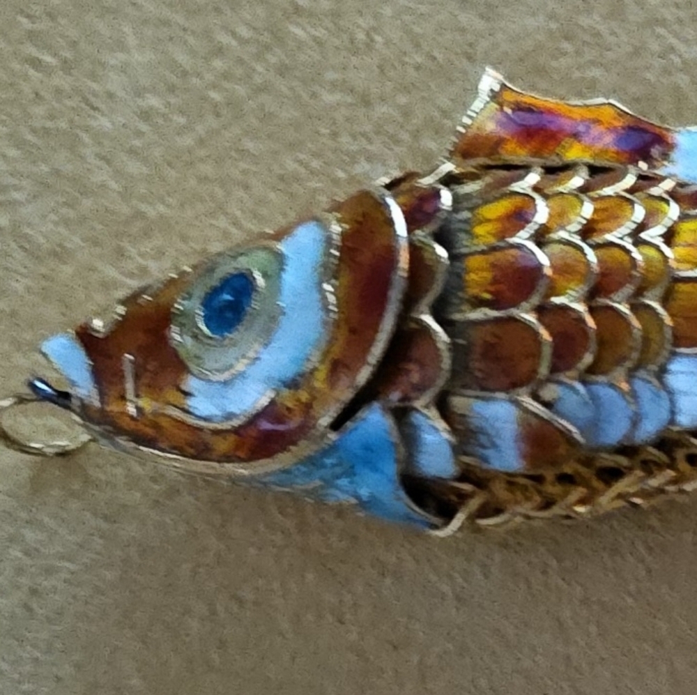 π£Vintage Enamel π§‘ Articulated Koi Fish Goldtone Chinese Charm Pendant π 3.5" - Picture 6 of 8